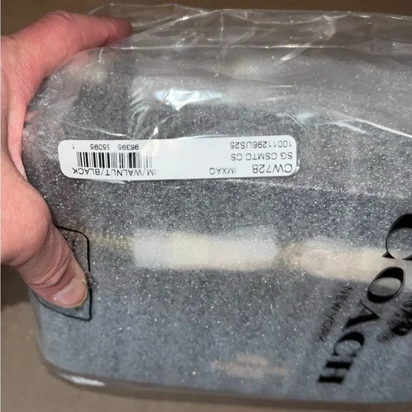 NWT Coach Cosmetic Case In Signature Canvas CW728 AUTHENTIC New!! - Picture 8 of 10